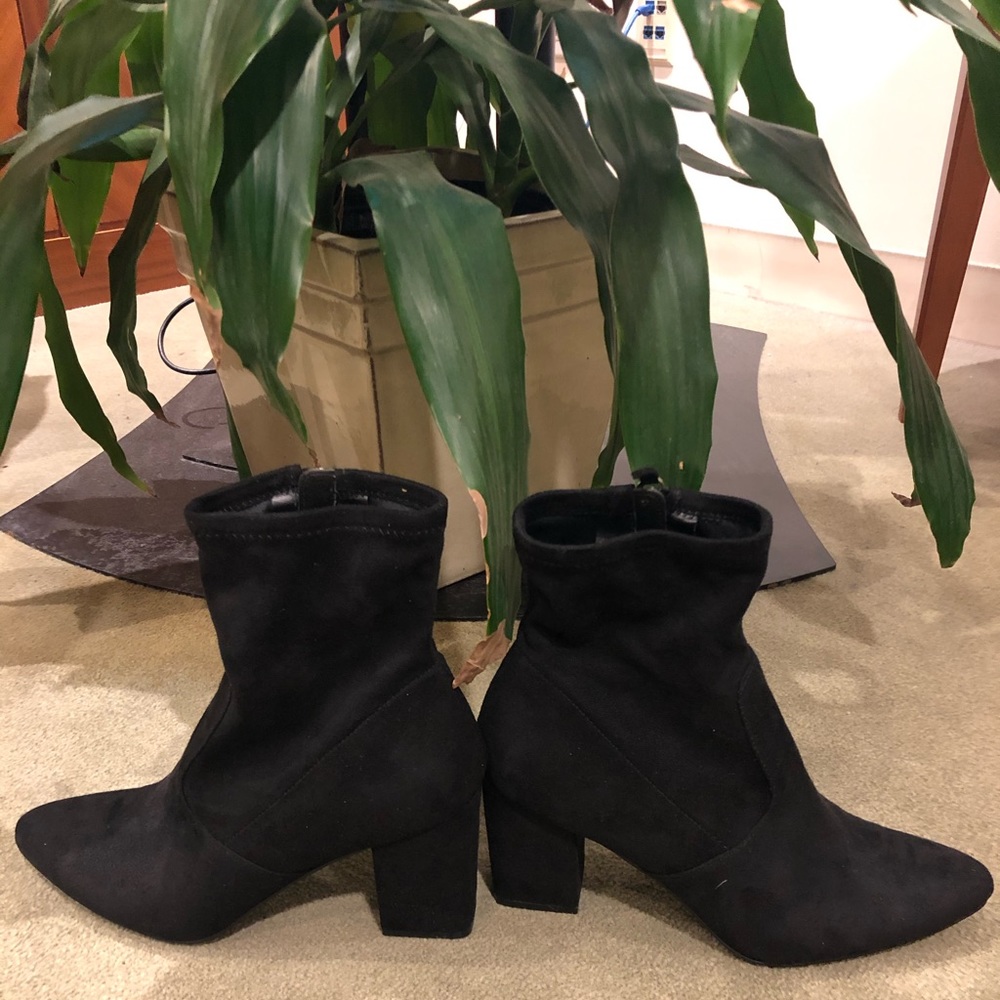 Steve Madden Elory Black Booties